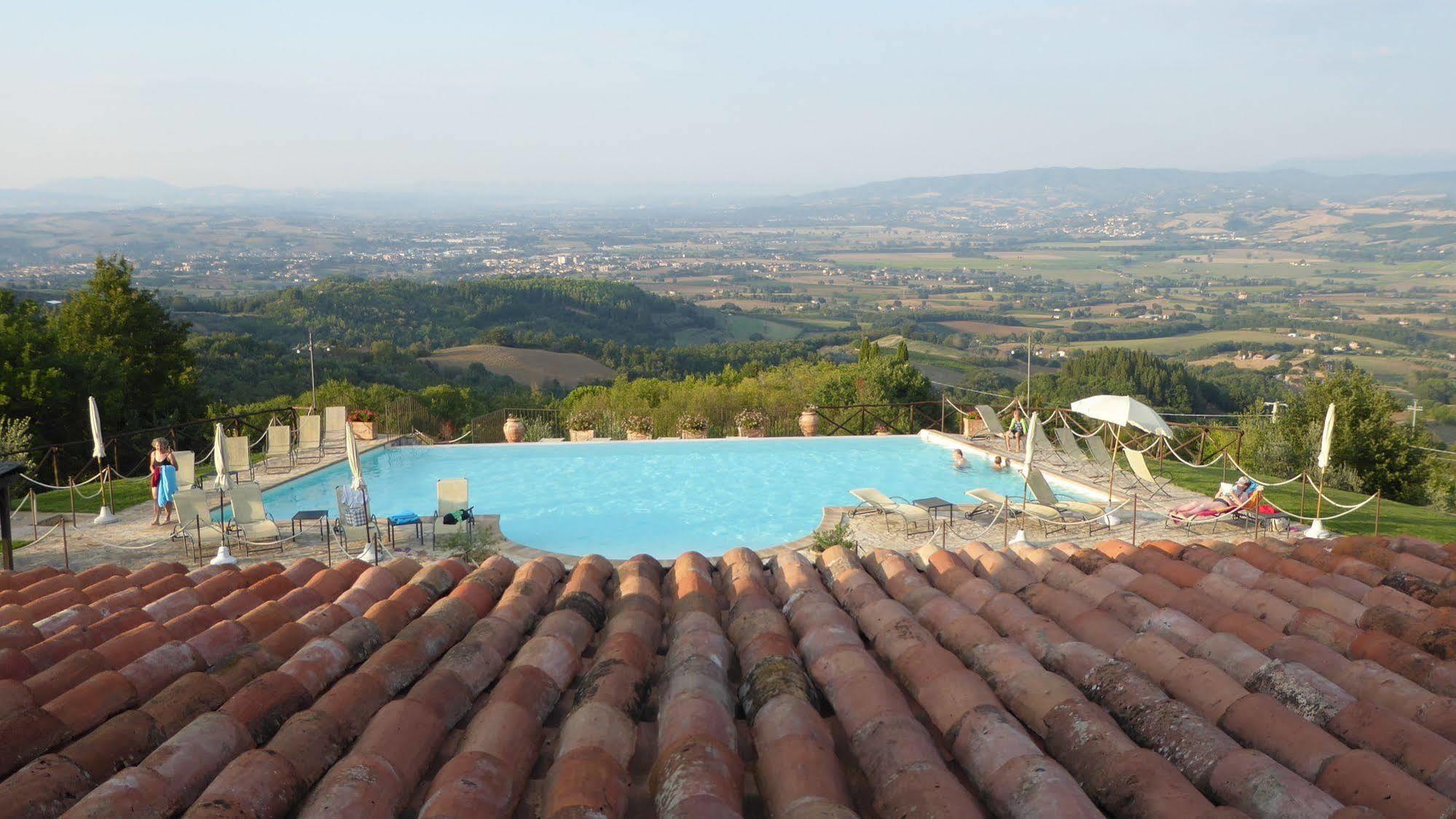 La Palazzetta Del Vescovo Guest House Fratta Todina Exterior photo